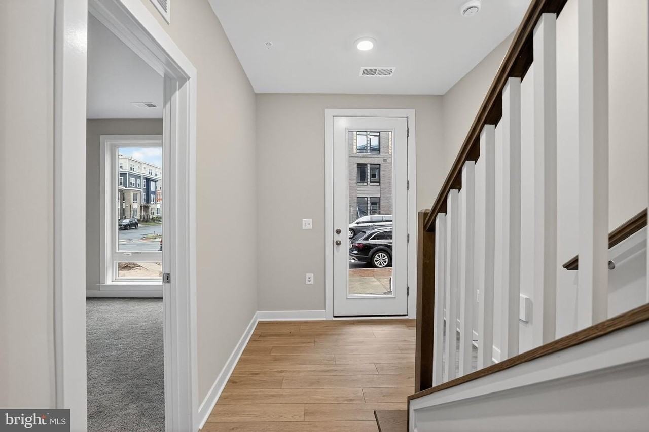 3612 Farr Ave - Photo 4 of 38