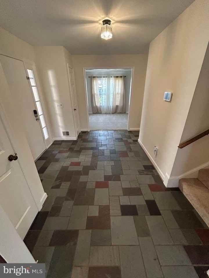 3816 Ridgelea Dr - Photo 3 of 25
