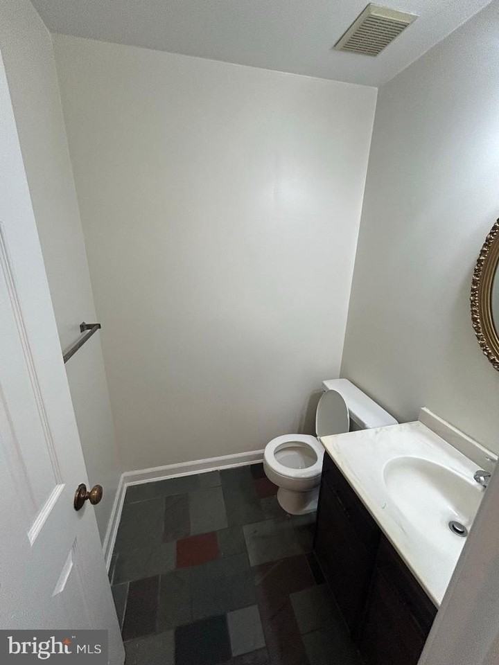 3816 Ridgelea Dr - Photo 4 of 25
