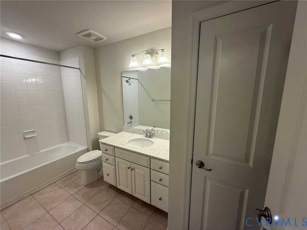 7983 Wistar Woods Ct - Photo 4 of 12