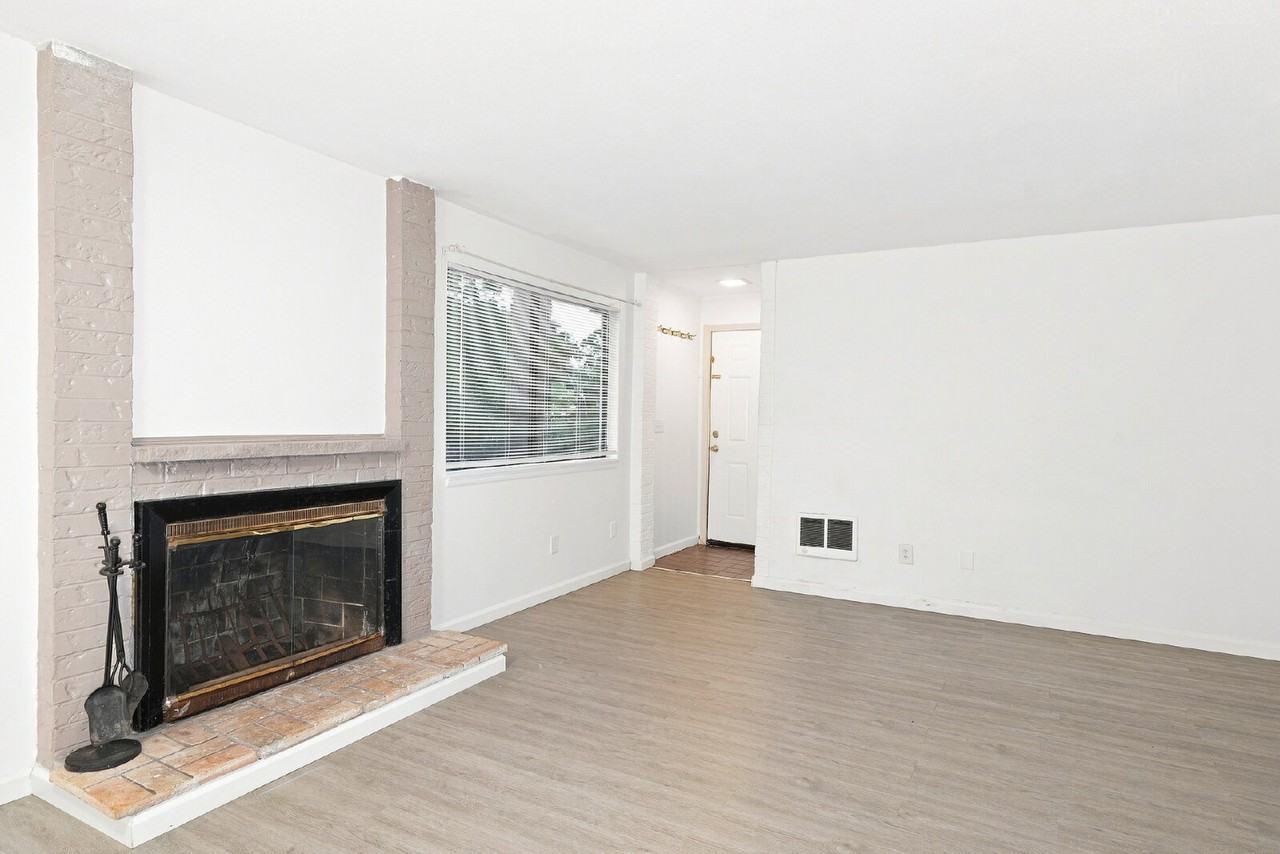 13960 Se 173rd Pl #2 - Photo 2 of 15