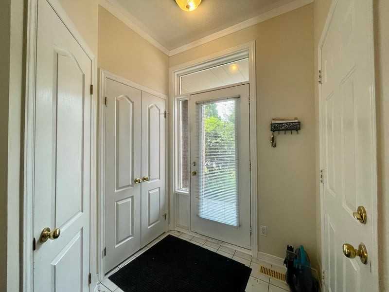 242 Windhurst Dr - Photo 2 of 14