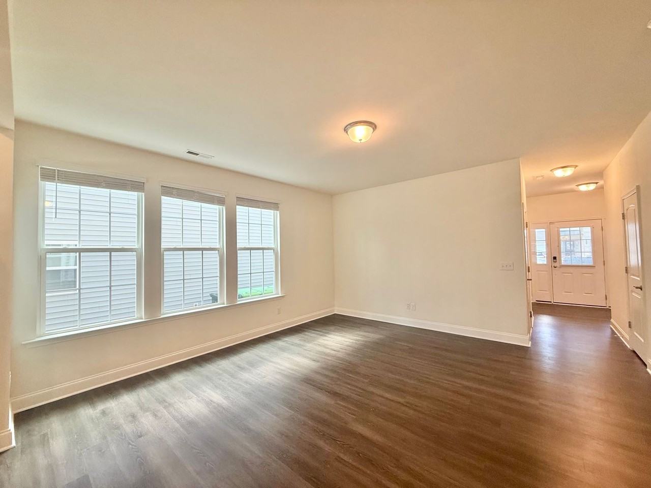 5724 Princess Curry Way - Photo 2 of 21
