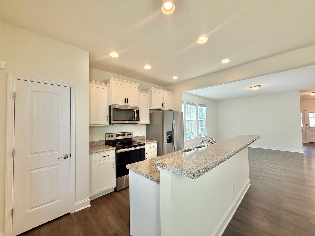 5724 Princess Curry Way - Photo 5 of 21