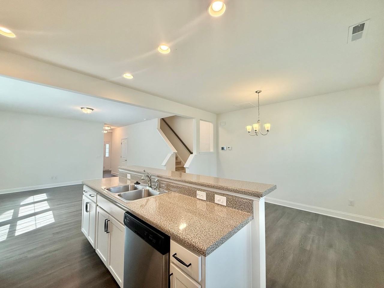 5724 Princess Curry Way - Photo 6 of 21