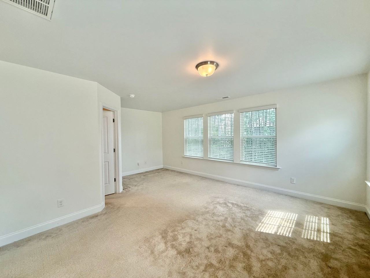 5724 Princess Curry Way - Photo 7 of 21