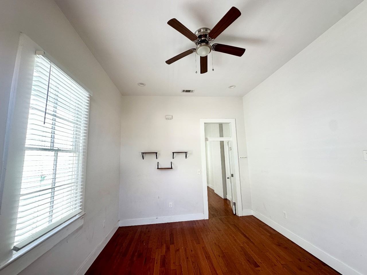 2711 3rd St - Photo 4 of 11