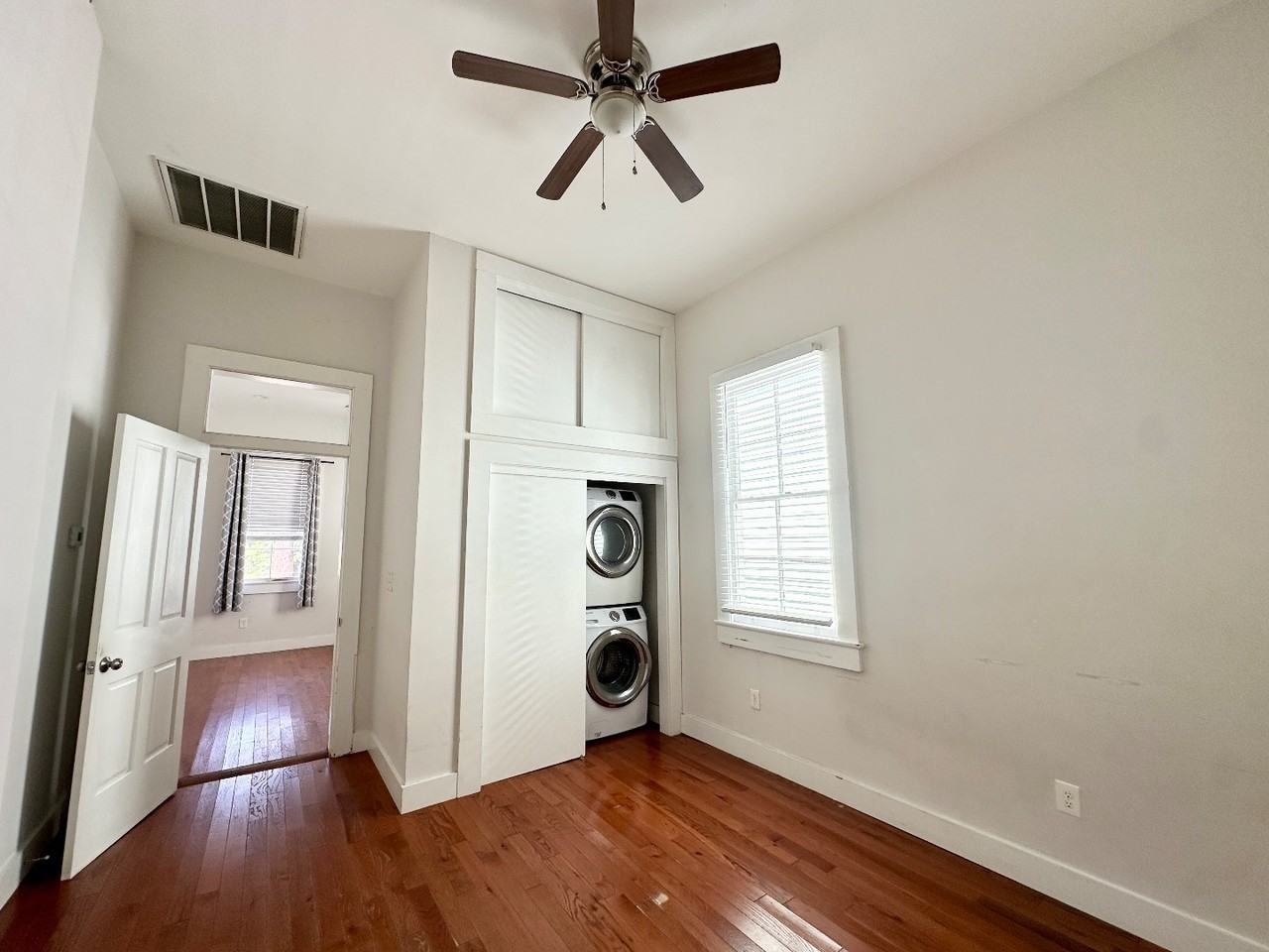2711 3rd St - Photo 5 of 11
