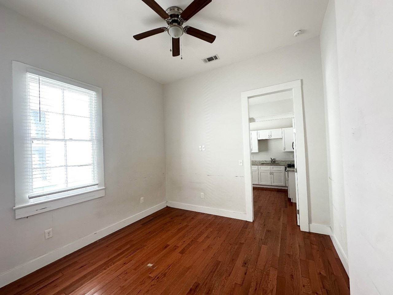 2711 3rd St - Photo 6 of 11
