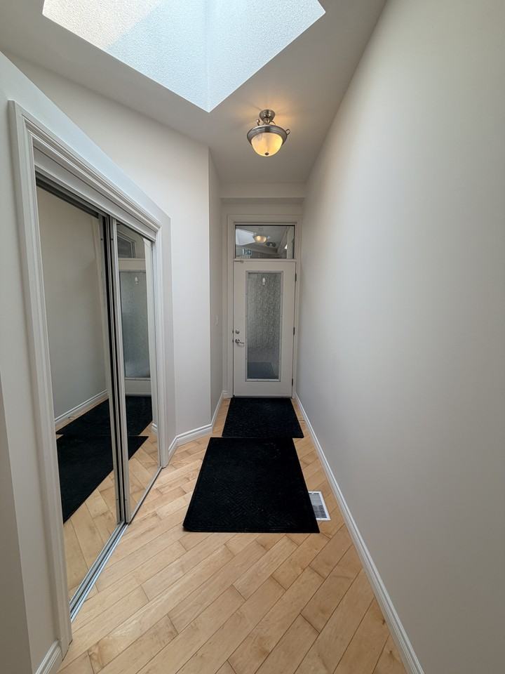 10411 122 St Nw - Photo 4 of 17