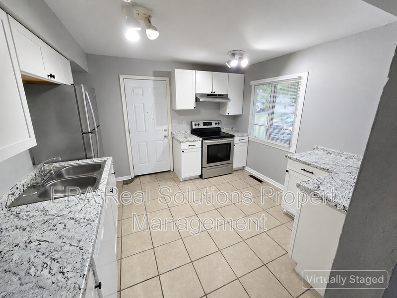 2169 Hanna Dr - Photo 4 of 10
