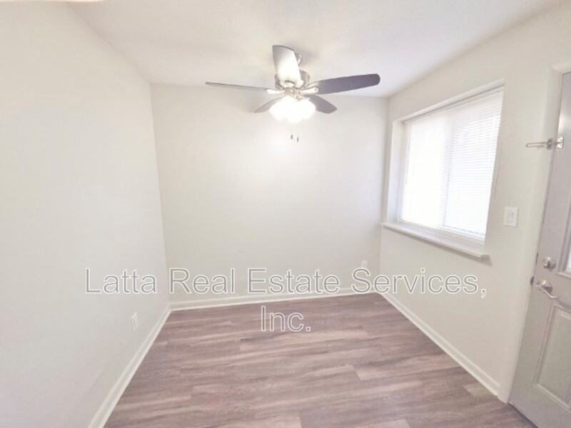 12403 E 40th St S #B - Photo 4 of 11