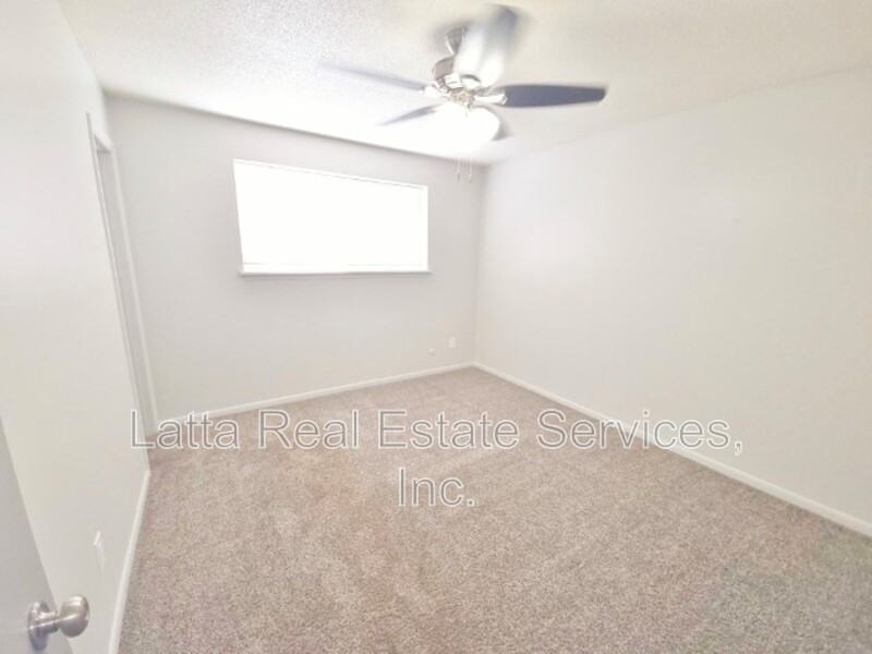 12403 E 40th St S #B - Photo 7 of 11