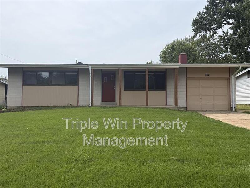 10319 Varnum Dr - Photo 2 of 34