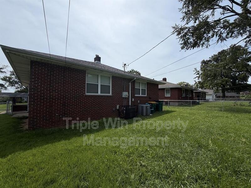 937 Chain Of Rocks Dr - Photo 5 of 23