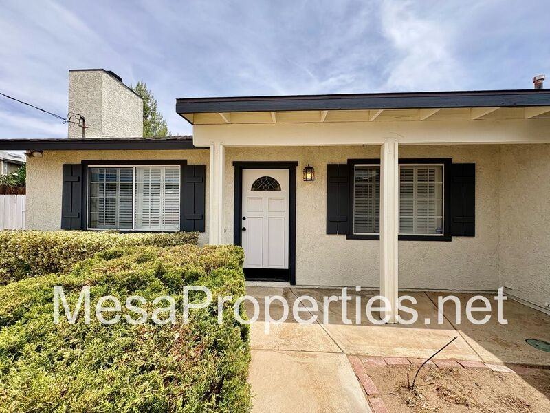 7891 Corona Ave - Photo 4 of 28
