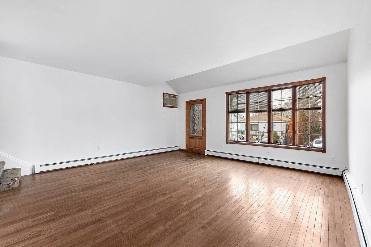 120 W 56th St - Photo 4 of 19