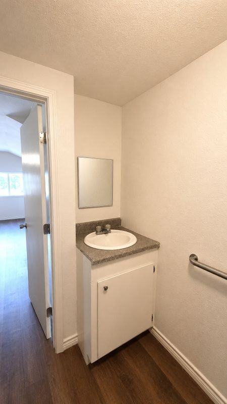 802 N 7th St - Photo 7 of 11