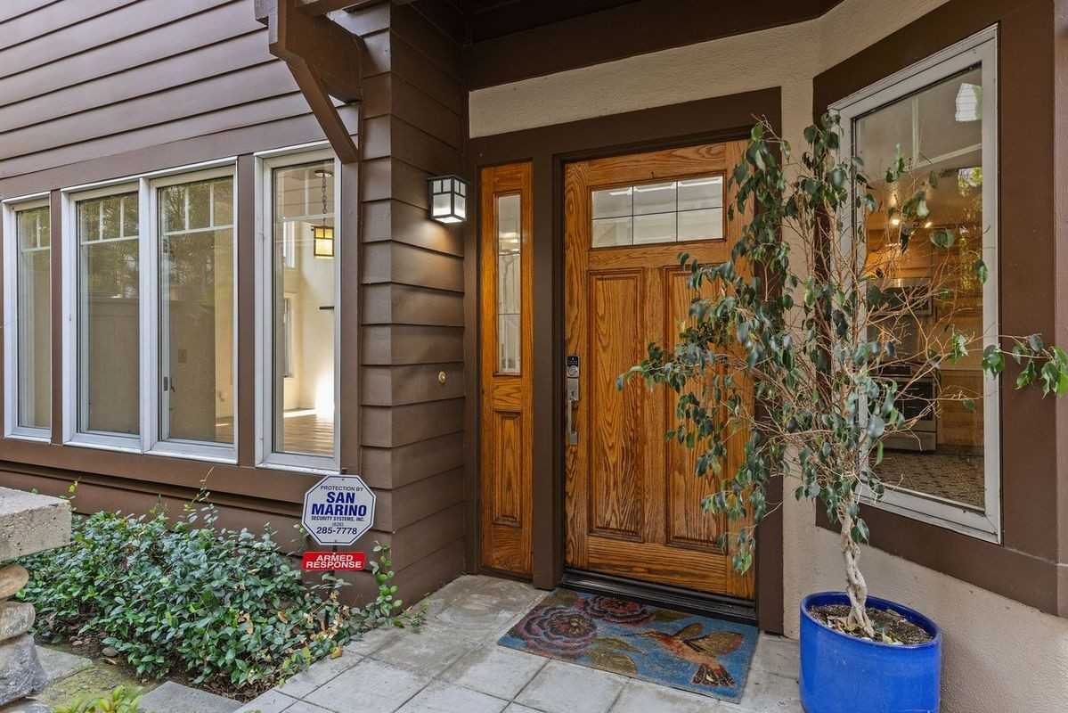 2871 Ashley Dr - Photo 4 of 39