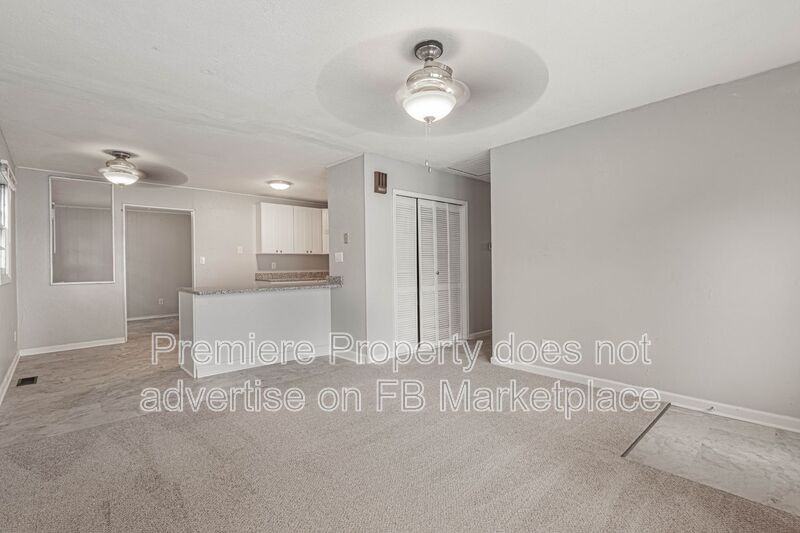 7334 Ne 51st St - Photo 4 of 12