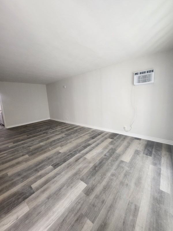 2034 S Corning St - Photo 4 of 11