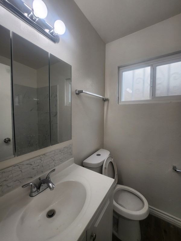2034 S Corning St - Photo 7 of 13