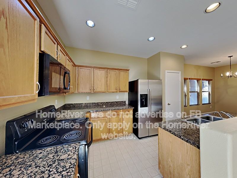 6435 W Sophie Ln - Photo 7 of 42