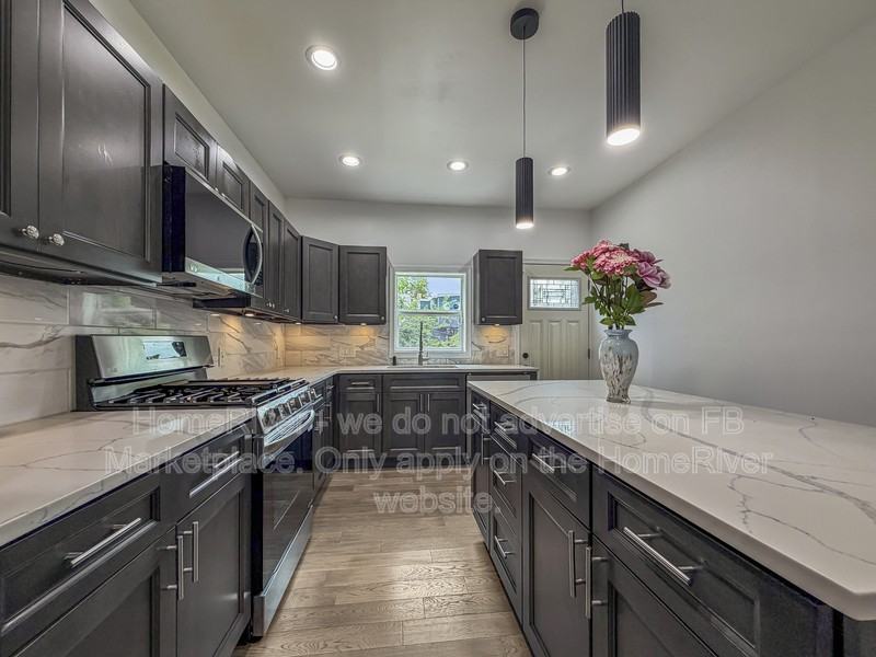 5312 Ludlow St - Photo 2 of 19