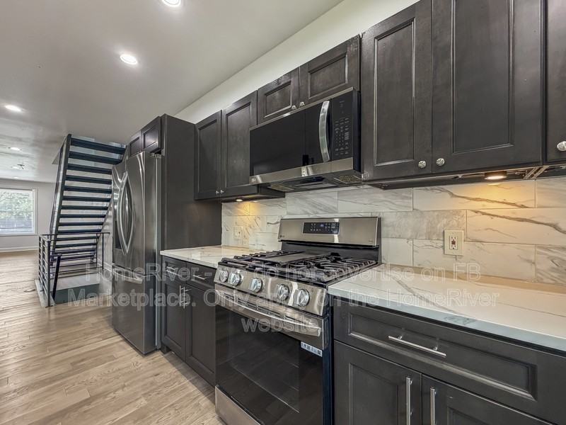 5312 Ludlow St - Photo 3 of 19