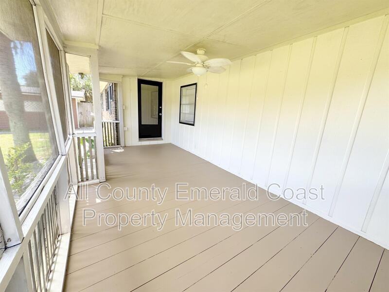 733 Beach Dr - Photo 6 of 40
