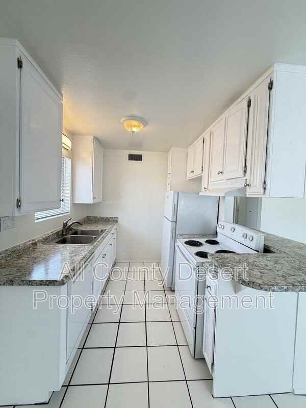 550 S El Cielo Rd #15 - Photo 2 of 16