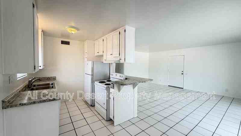 550 S El Cielo Rd #15 - Photo 3 of 16