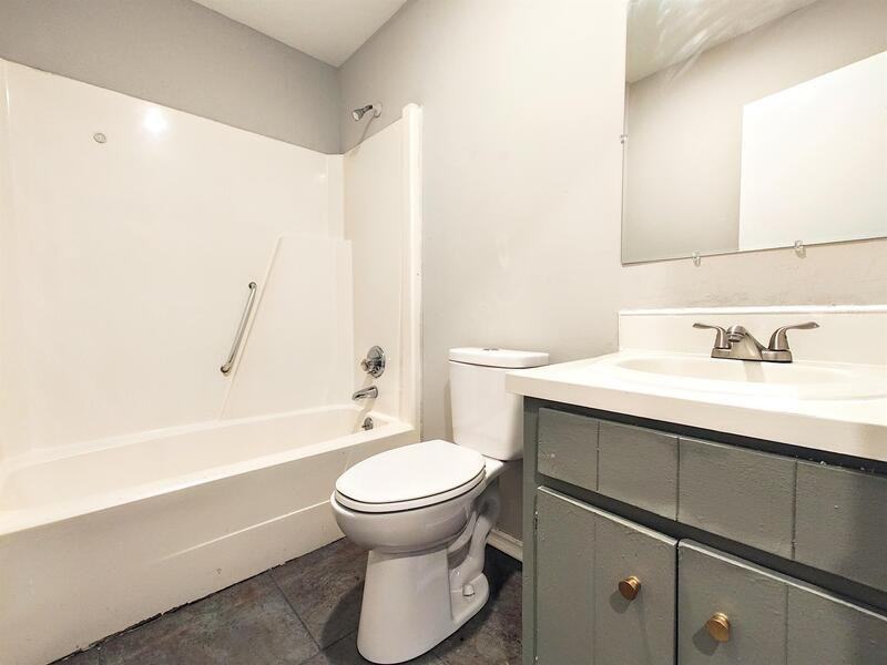4421 Layola Ave - Photo 5 of 10