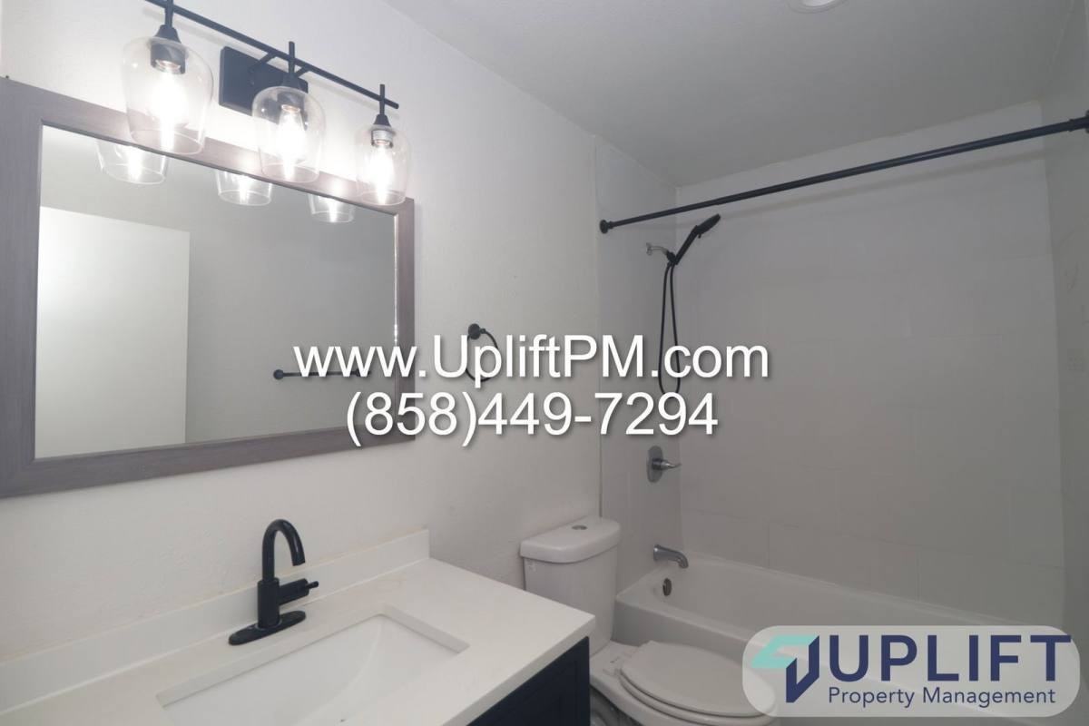 6855 Friars Rd #15 - Photo 5 of 10