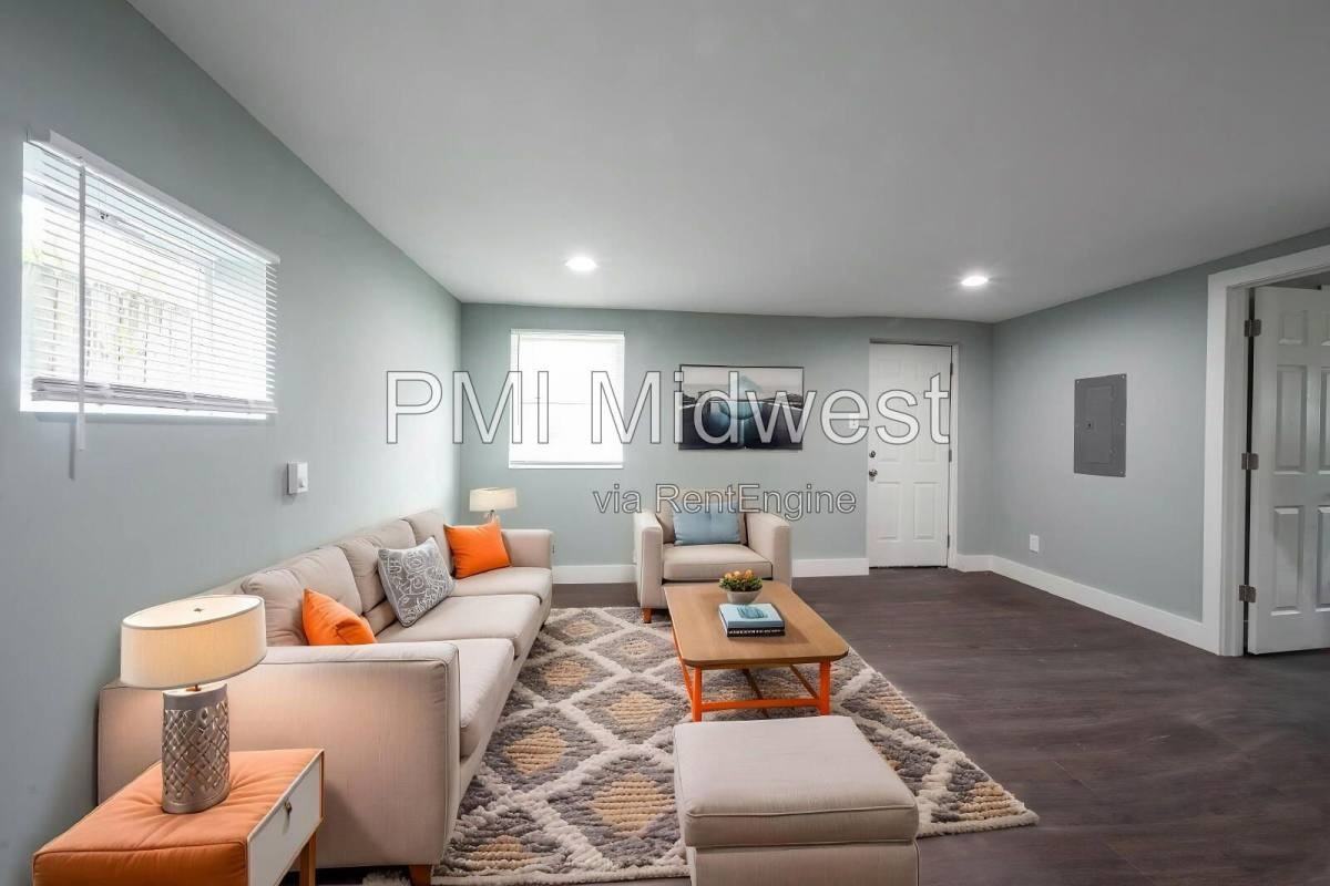 S Beville Ave - Photo 2 of 10