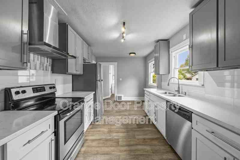 4024 S G St - Photo 5 of 39