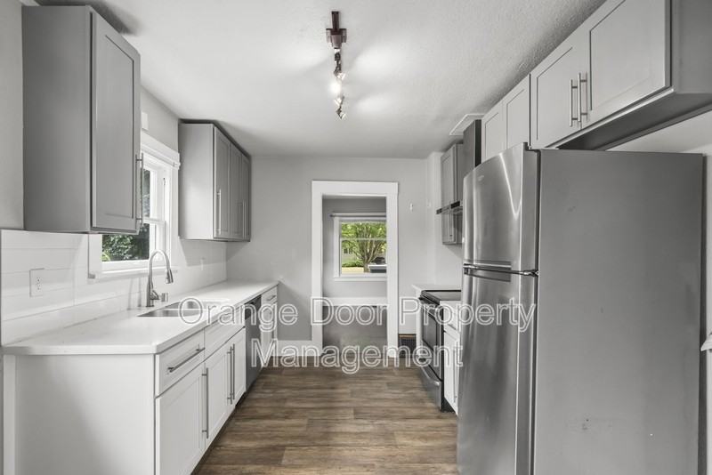 4024 S G St - Photo 6 of 39