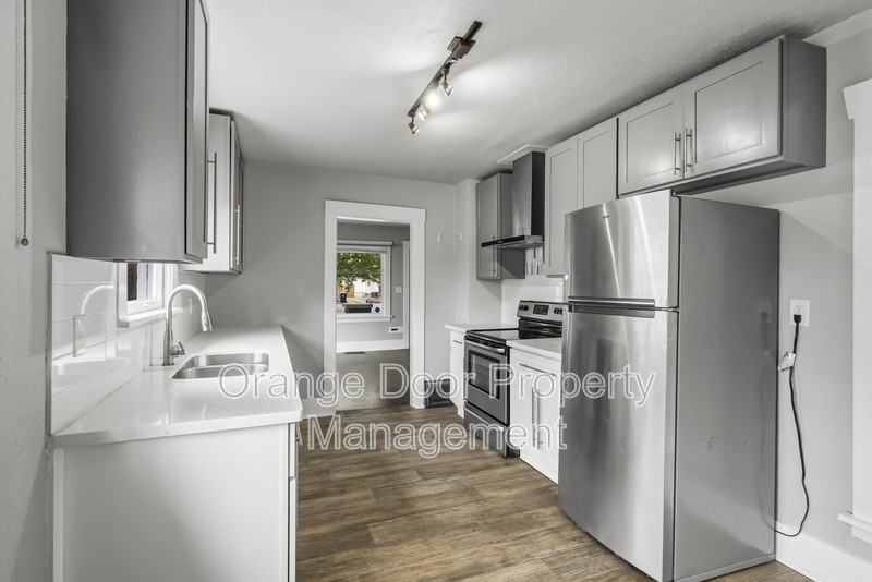 4024 S G St - Photo 7 of 39