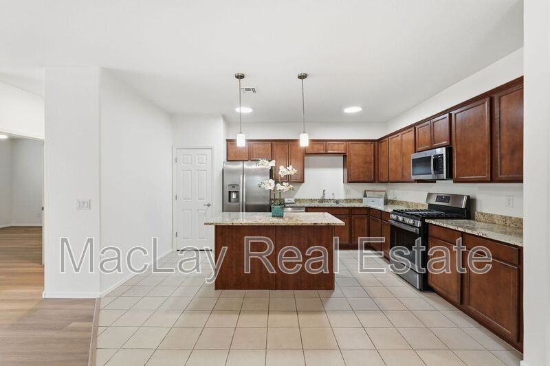 3173 N Excursion Ln - Photo 2 of 40