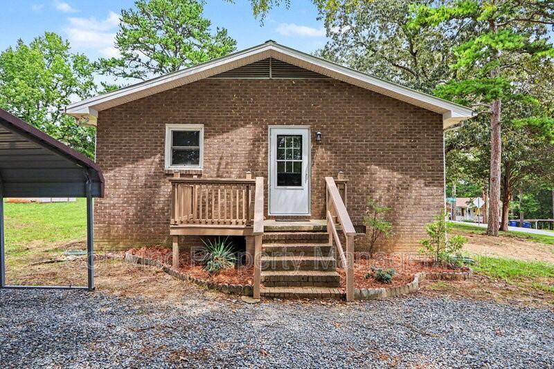 1050 Pine Crest Dr - Photo 4 of 18