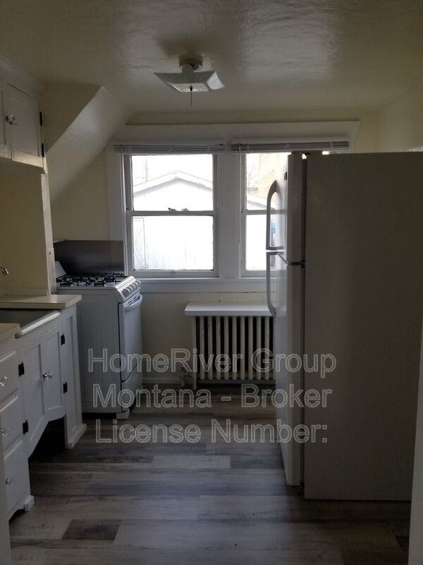 334 W Alder St #2 - Photo 6 of 10