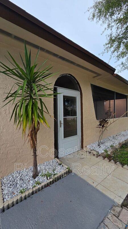 4817 Cypress Tree Dr - Photo 3 of 31
