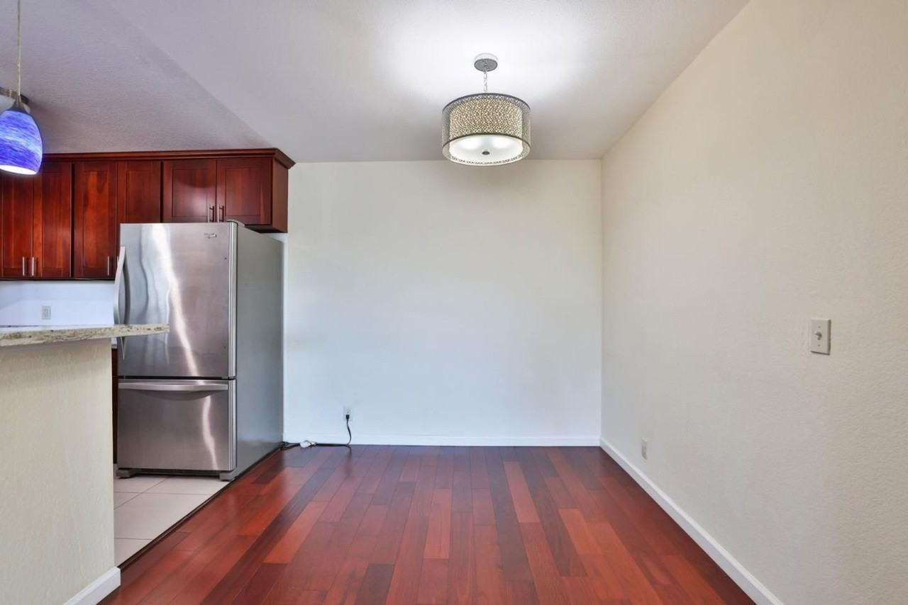 3651 Knollwood Ter - Photo 6 of 31