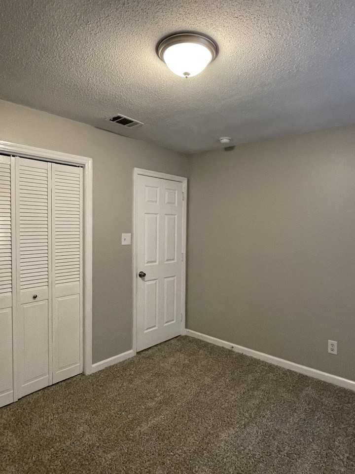 14009 Bayberry Pl - Photo 7 of 11