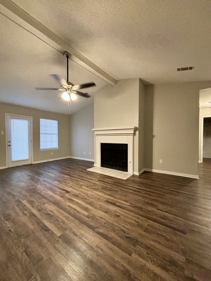 3 Eastwood Ct - Photo 3 of 15