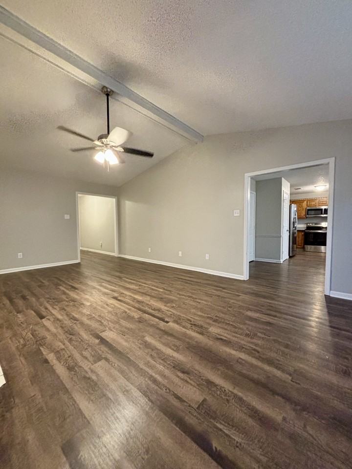 3 Eastwood Ct - Photo 5 of 15