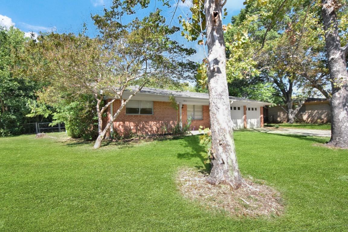 3306 East Dr - Photo 4 of 19