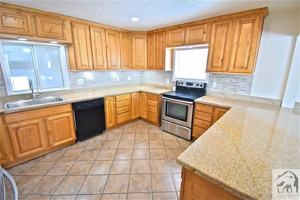 featured image of 385 Center St