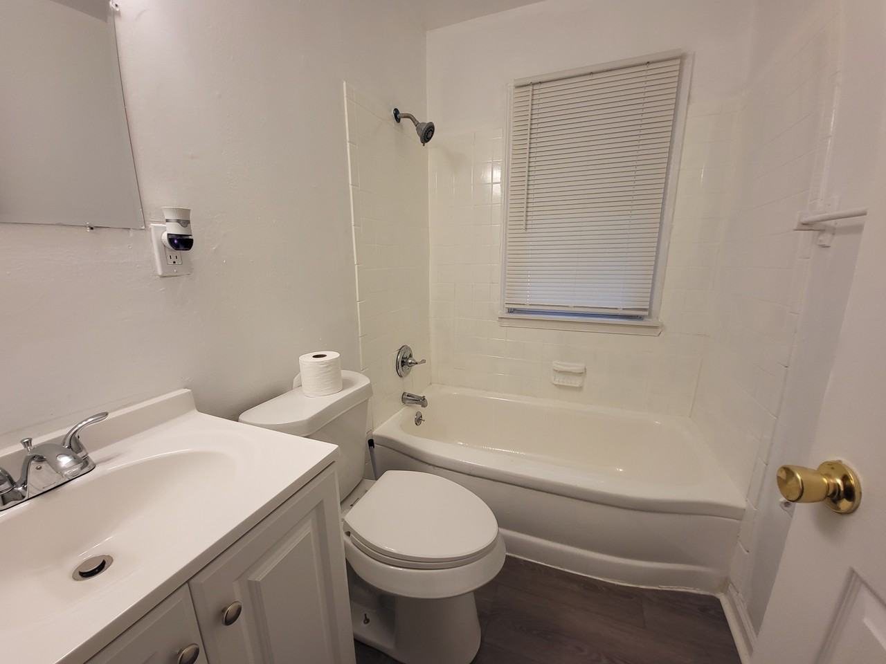 26011 Dartmouth St - Photo 7 of 9