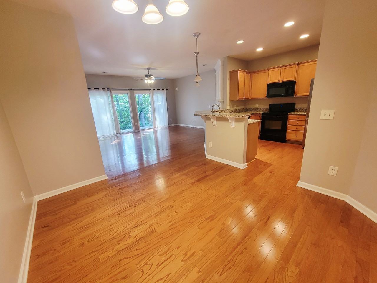 7248 Racine Way - Photo 5 of 46